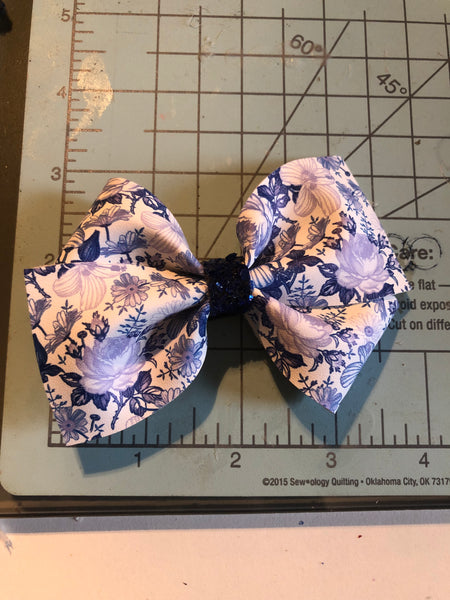 Blooms Loopy Bow