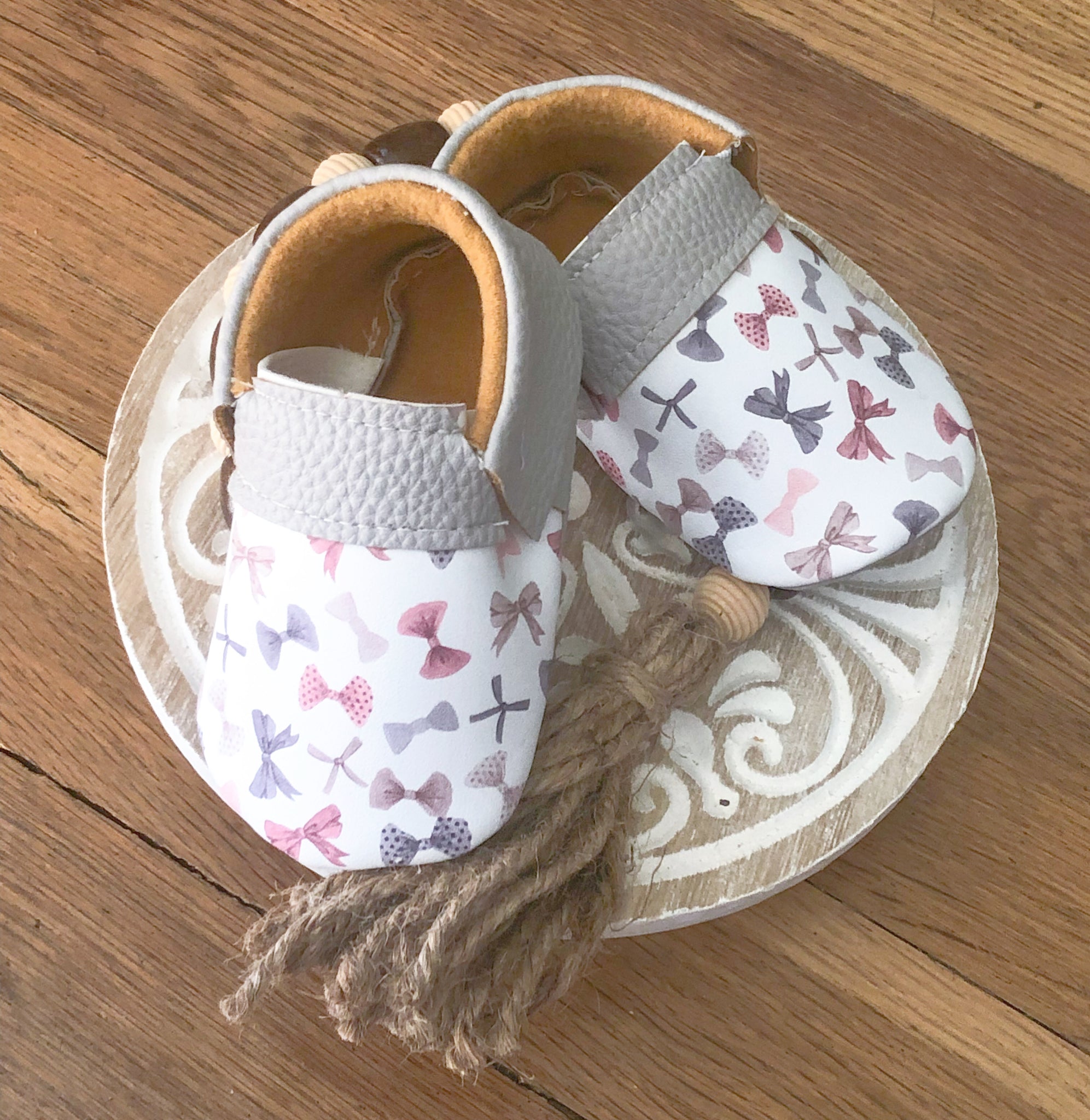 Bow Baby Moccs